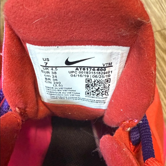 Nike Women's Athletic Shoes - Red and Pink - Picture 6 of 6